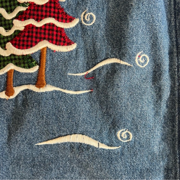 VTG Decorated Originals | Button Down Holiday Winter Jean Shirt - Picture 11 of 13